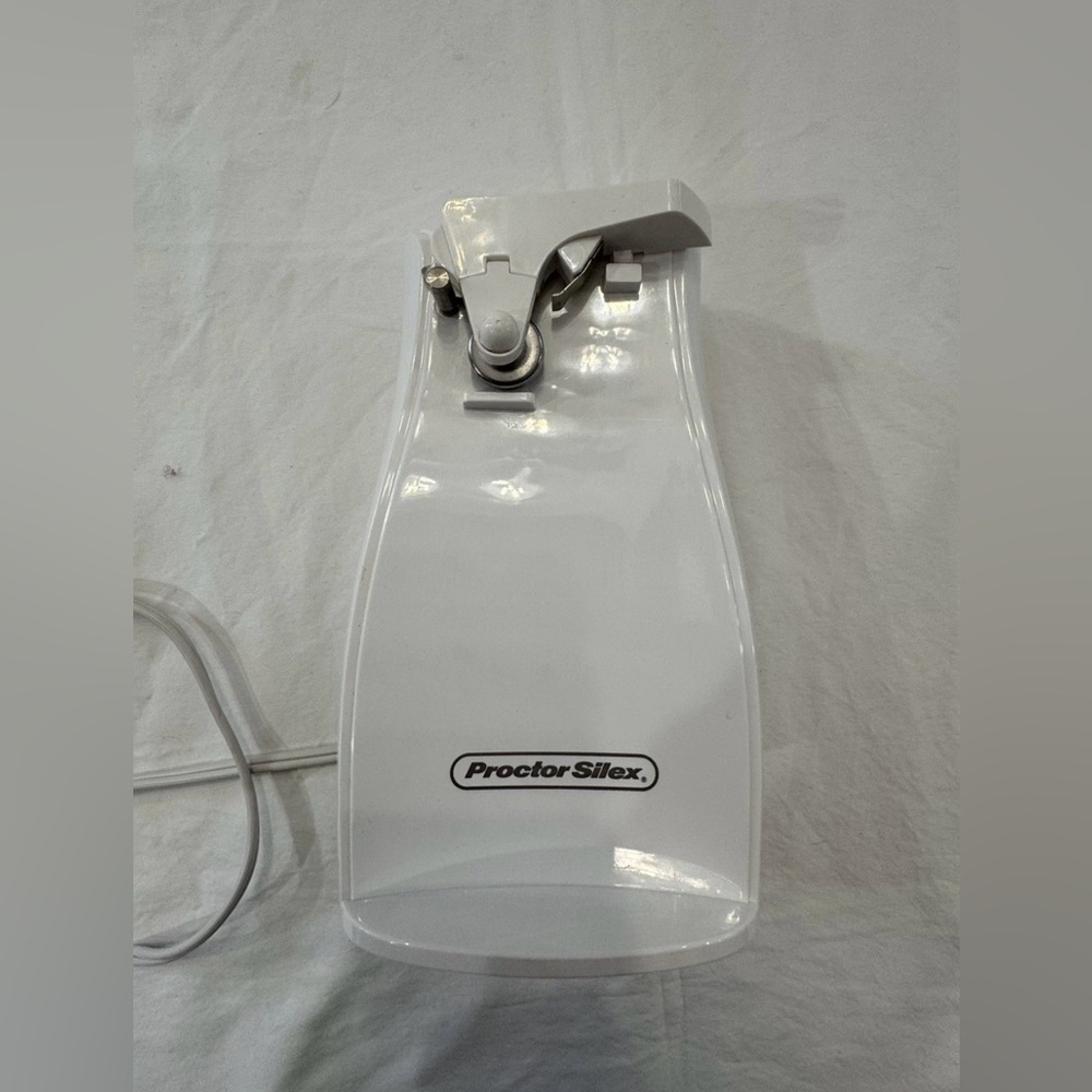 Proctor Silex Electric Can Opener White Automatic w Knife Sharpener 75224F